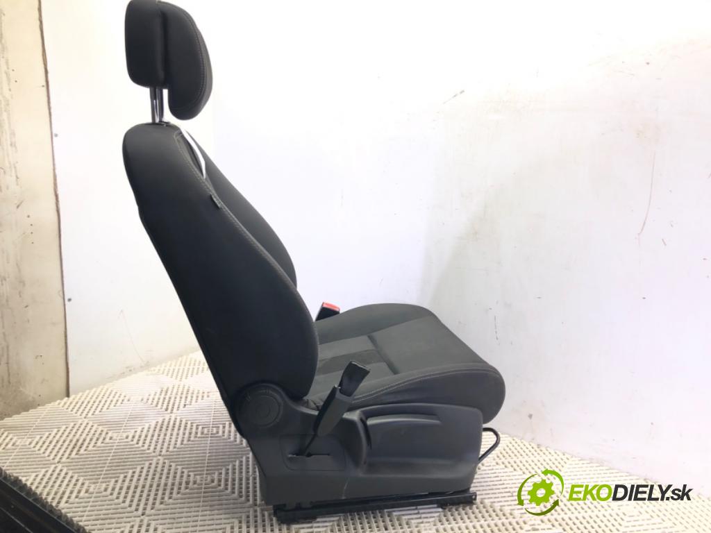 RENAULT MEGANE III Hatchback Van (BZ_) 2008 - 2015    1.5 dCi (BZ0D, BZ1G, BZ1F, BZ1M, BZ1W, BZ0R, BZ10) 81 kW [110 KM] olej napędowy 2009 - 2015  Sedadlo pravy predný