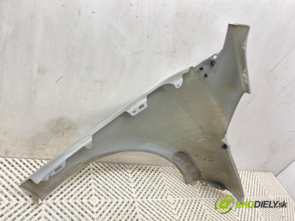 RENAULT MEGANE III Hatchback Van (BZ_) 2008 - 2015    1.5 dCi (BZ0D, BZ1G, BZ1F, BZ1M, BZ1W, BZ0R, BZ10) 81 kW [110 KM] olej napędowy 2009 - 2015  blatník levý přední část