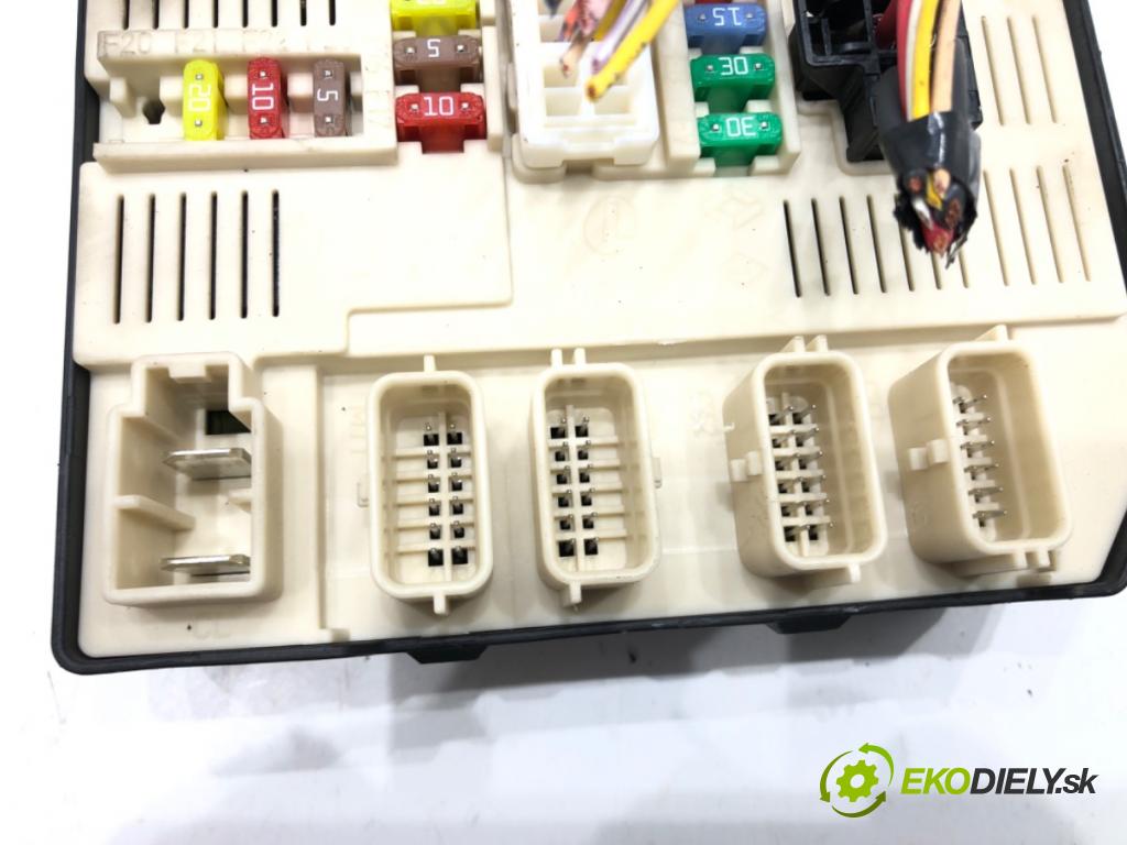 RENAULT MEGANE III Hatchback Van (BZ_) 2008 - 2015    1.5 dCi (BZ0D, BZ1G, BZ1F, BZ1M, BZ1W, BZ0R, BZ10) 81 kW [110 KM] olej napędowy 2009 - 2015  Modul USM 284B68372R (Ostatné)