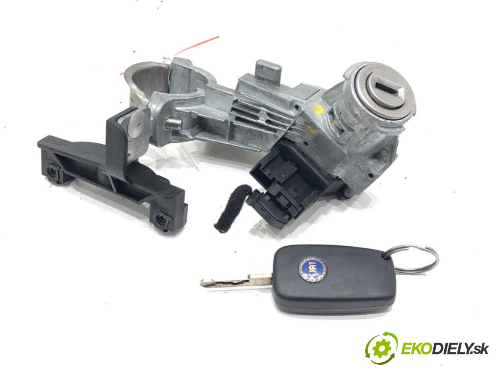 FIAT GRANDE PUNTO (199_) 2005 - 2022    1.3 D Multijet (199.AXD11, 199.AXD1A, 199.AXD1B,... 66 kW [90 KM] olej napędowy 2005 - 2010  spinačka 51749998 (Spínacie skrinky a kľúče)