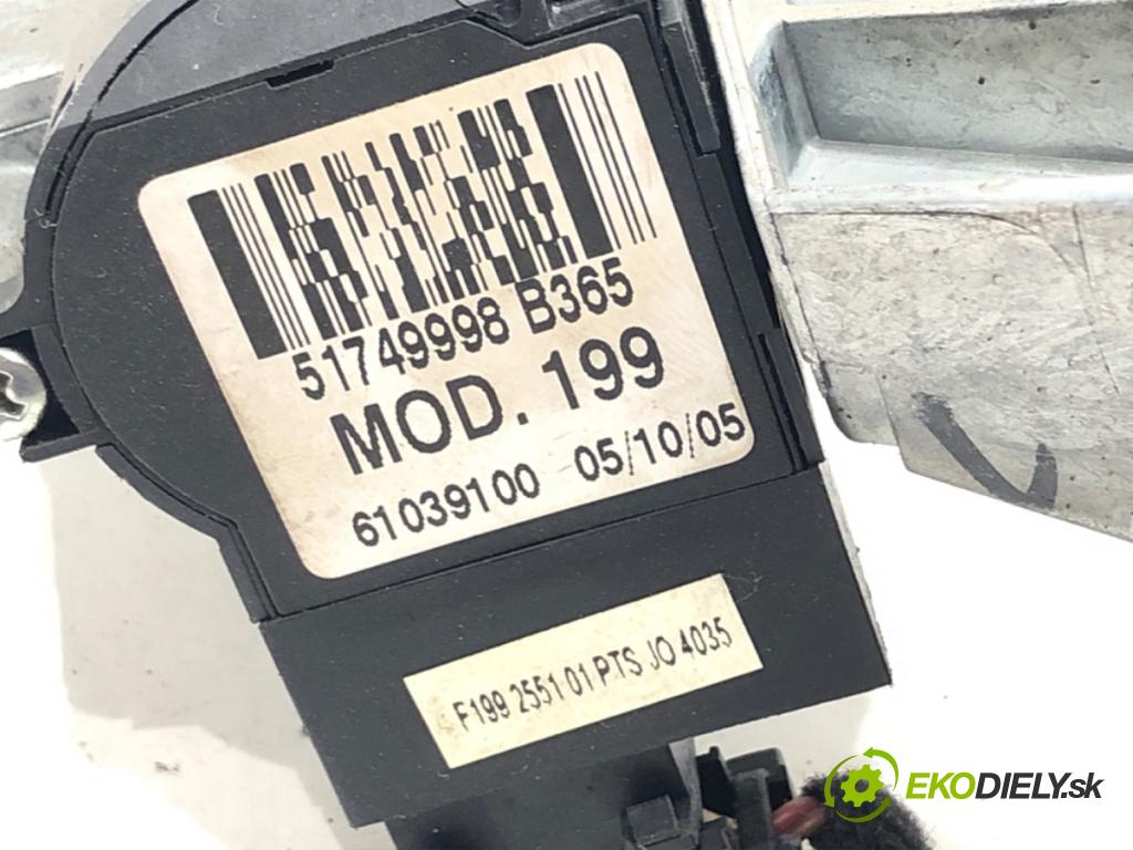 FIAT GRANDE PUNTO (199_) 2005 - 2022    1.3 D Multijet (199.AXD11, 199.AXD1A, 199.AXD1B,... 66 kW [90 KM] olej napędowy 2005 - 2010  spinačka 51749998 (Spínacie skrinky a kľúče)