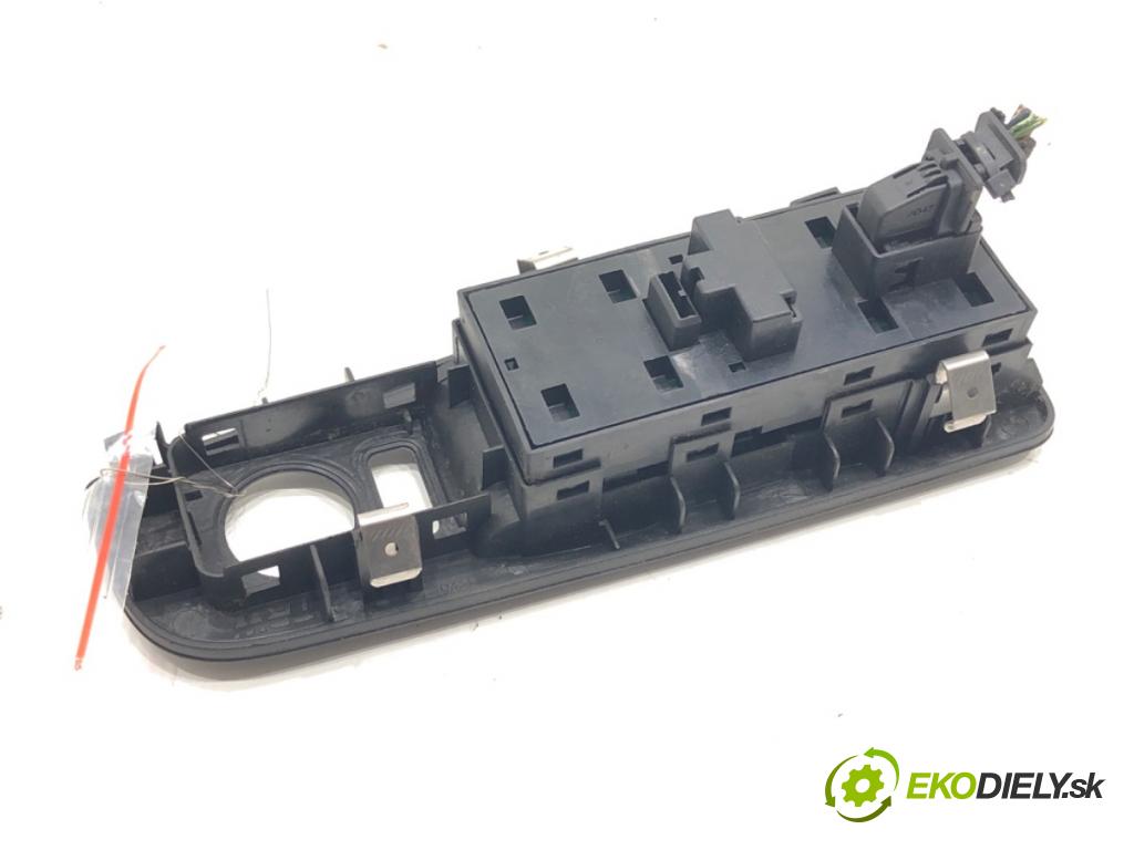 FIAT GRANDE PUNTO (199_) 2005 - 2022    1.3 D Multijet (199.AXD11, 199.AXD1A, 199.AXD1B,... 66 kW [90 KM] olej napędowy 2005 - 2010  Prepínač okien  (Prepínače, spínače, tlačidlá a ovládače kúrenia)