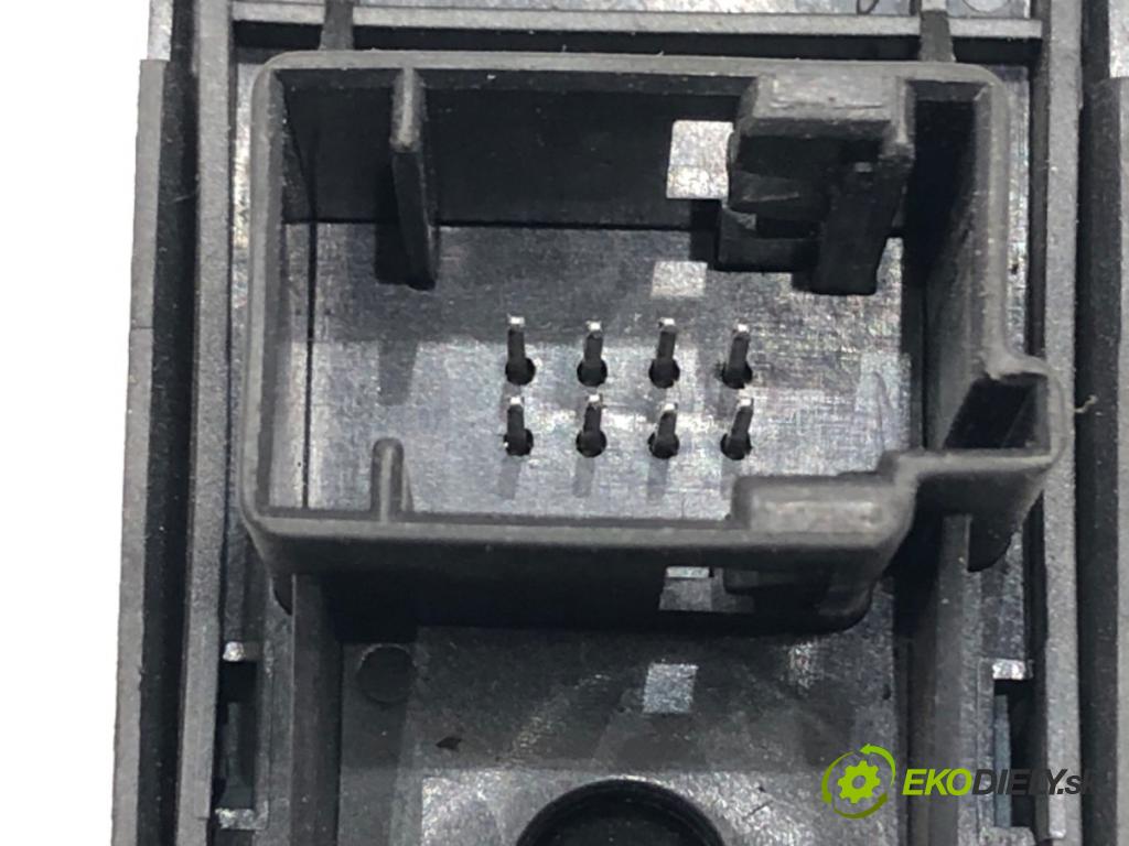 FIAT GRANDE PUNTO (199_) 2005 - 2022    1.3 D Multijet (199.AXD11, 199.AXD1A, 199.AXD1B,... 66 kW [90 KM] olej napędowy 2005 - 2010  Prepínač nastavenia spätných zrkadiel  (Prepínače, spínače, tlačidlá a ovládače kúrenia)