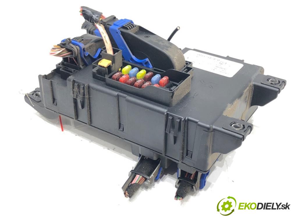 FIAT GRANDE PUNTO (199_) 2005 - 2022    1.3 D Multijet (199.AXD11, 199.AXD1A, 199.AXD1B,... 66 kW [90 KM] olej napędowy 2005 - 2010  modul BSI 517187870 (Pojistkové skříňky)