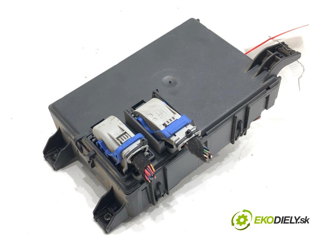 FIAT GRANDE PUNTO (199_) 2005 - 2022    1.3 D Multijet (199.AXD11, 199.AXD1A, 199.AXD1B,... 66 kW [90 KM] olej napędowy 2005 - 2010  modul BSI 517187870 (Pojistkové skříňky)