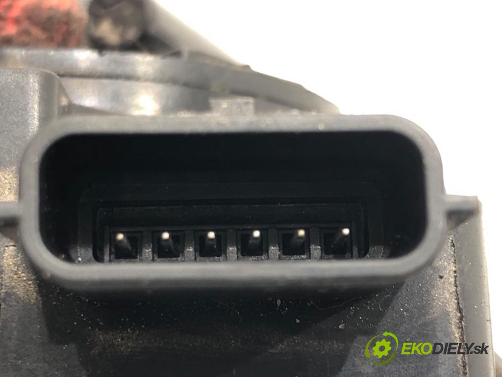 RENAULT MEGANE II (BM0/1_, CM0/1_) 2001 - 2012    1.5 dCi (BM1F, CM1F) 63 kW [86 KM] olej napędowy 2005 - 2008  Potenciometer plynu 8200153268 (Pedále)