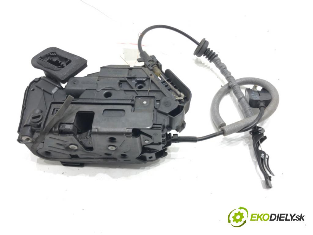VW GOLF VII (5G1, BQ1, BE1, BE2) 2012 - 2022    1.6 TDI 85 kW [115 KM] olej napędowy 2016 - 2022  zámok dveře levý zadní část 5TA839015K