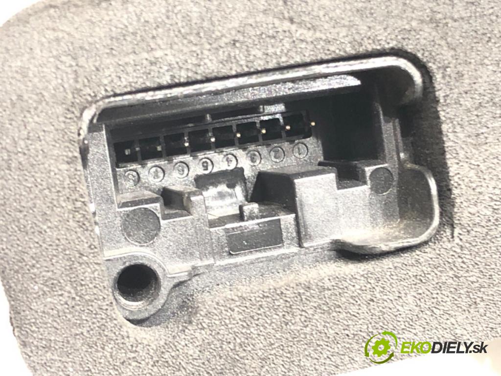 VW GOLF VII (5G1, BQ1, BE1, BE2) 2012 - 2022    1.6 TDI 85 kW [115 KM] olej napędowy 2016 - 2022  zámok dveře pravý přední část 5TB837016B