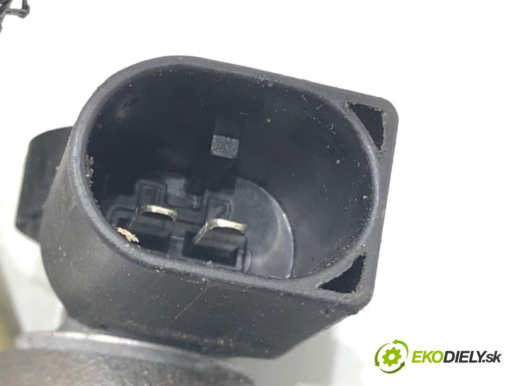 VW GOLF VII (5G1, BQ1, BE1, BE2) 2012 - 2022    1.6 TDI 85 kW [115 KM] olej napędowy 2016 - 2022  vstřikovací ventily 04L130277BF