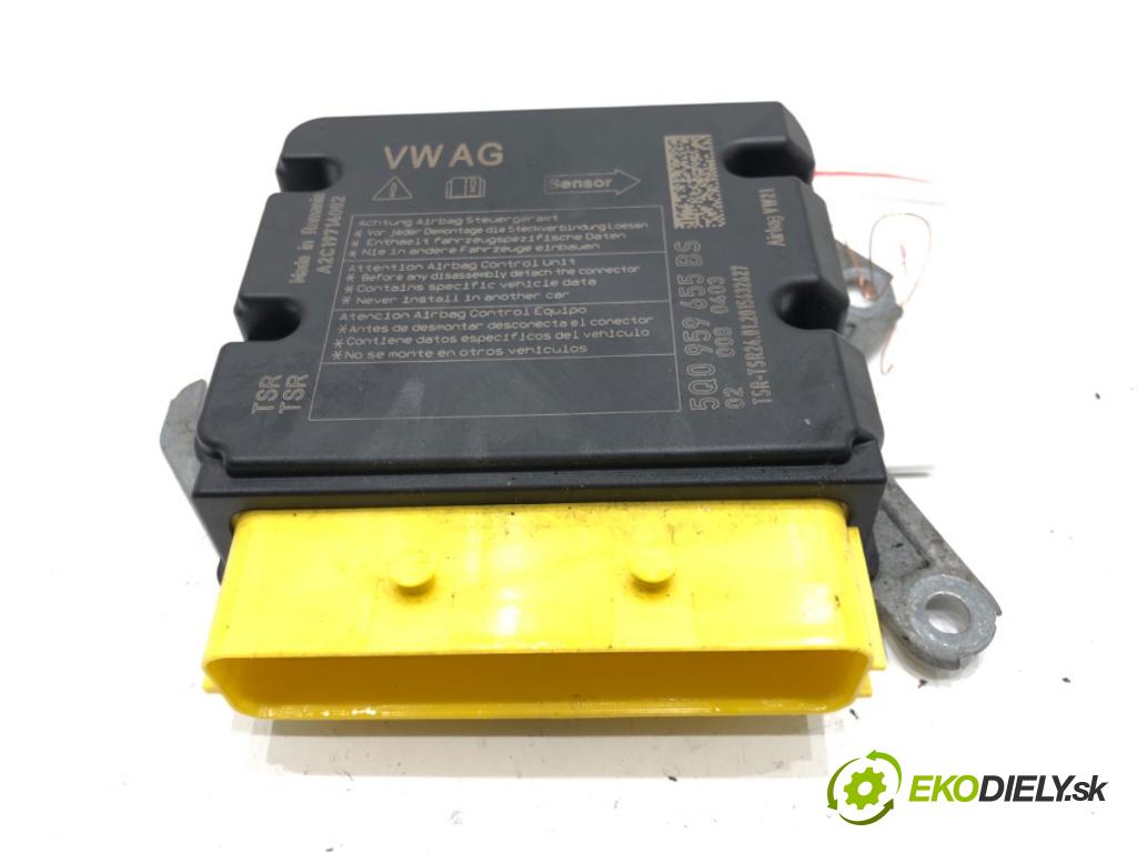 VW GOLF VII (5G1, BQ1, BE1, BE2) 2012 - 2022    1.6 TDI 85 kW [115 KM] olej napędowy 2016 - 2022  senzor airbag 5Q0959655BS (Snímače)