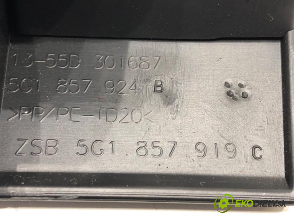 VW GOLF VII (5G1, BQ1, BE1, BE2) 2012 - 2022    1.6 TDI 85 kW [115 KM] olej napędowy 2016 - 2022  Priehradka, kastlík volantu 5G1857919C