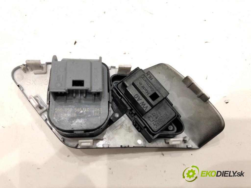 VW GOLF VII (5G1, BQ1, BE1, BE2) 2012 - 2022    1.6 TDI 85 kW [115 KM] olej napędowy 2016 - 2022  Prepínač nastavenia spätných zrkadiel 5G0959565AC (Prepínače, spínače, tlačidlá a ovládače kúrenia)
