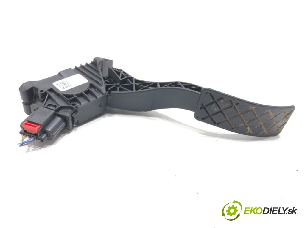 VW GOLF VII (5G1, BQ1, BE1, BE2) 2012 - 2022    1.6 TDI 85 kW [115 KM] olej napędowy 2016 - 2022  Potenciometer plynu 5Q1723503K (Pedále)