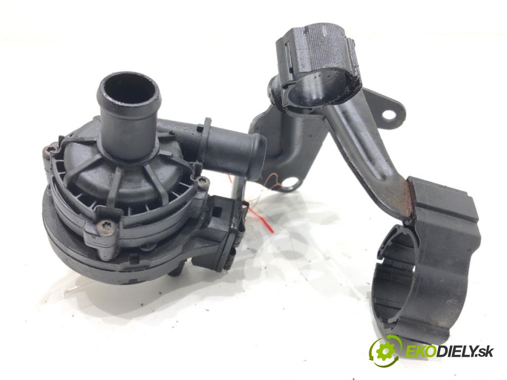 VW GOLF VII (5G1, BQ1, BE1, BE2) 2012 - 2022    1.6 TDI 85 kW [115 KM] olej napędowy 2016 - 2022  DALŠÍ: pumpa vody 2Q0965567A 0392023420 (Vodní pumpy)