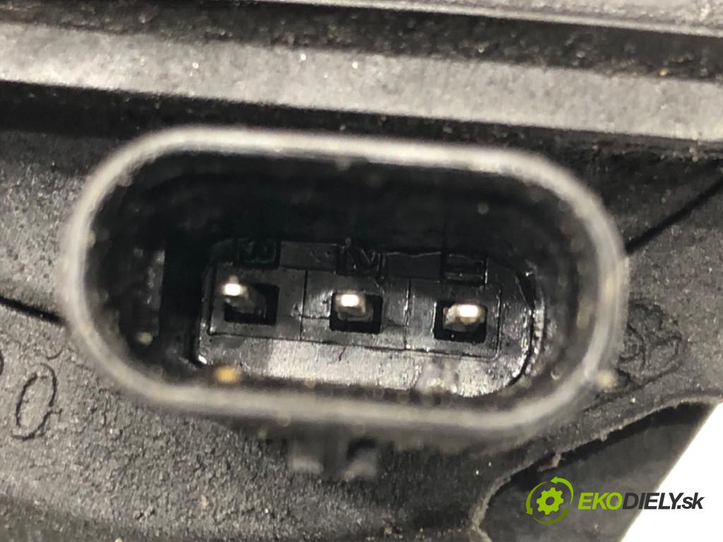 VW GOLF VII (5G1, BQ1, BE1, BE2) 2012 - 2022    1.6 TDI 85 kW [115 KM] olej napędowy 2016 - 2022  DALŠÍ: pumpa vody 2Q0965567A 0392023420 (Vodní pumpy)