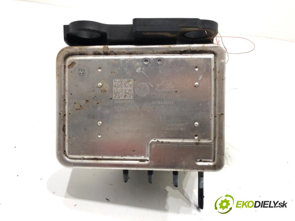 VW GOLF VII (5G1, BQ1, BE1, BE2) 2012 - 2022    1.6 TDI 85 kW [115 KM] olej napędowy 2016 - 2022  Pumpa ABS 5Q0614517DK (Pumpy ABS)