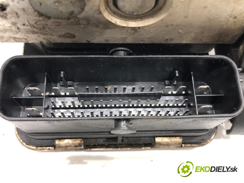 VW GOLF VII (5G1, BQ1, BE1, BE2) 2012 - 2022    1.6 TDI 85 kW [115 KM] olej napędowy 2016 - 2022  Pumpa ABS 5Q0614517DK (Pumpy ABS)