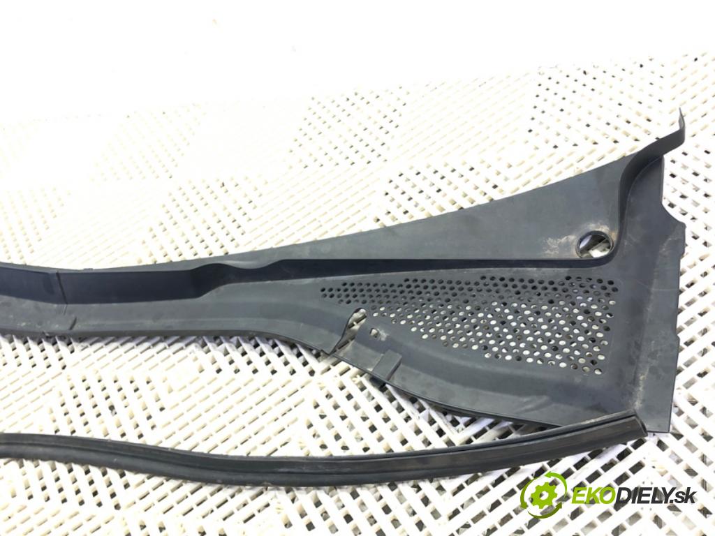 VW GOLF VII (5G1, BQ1, BE1, BE2) 2012 - 2022    1.6 TDI 85 kW [115 KM] olej napędowy 2016 - 2022  Torpédo, plast pod čelné okno 5G1819404B 5G1819403B (Torpéda)