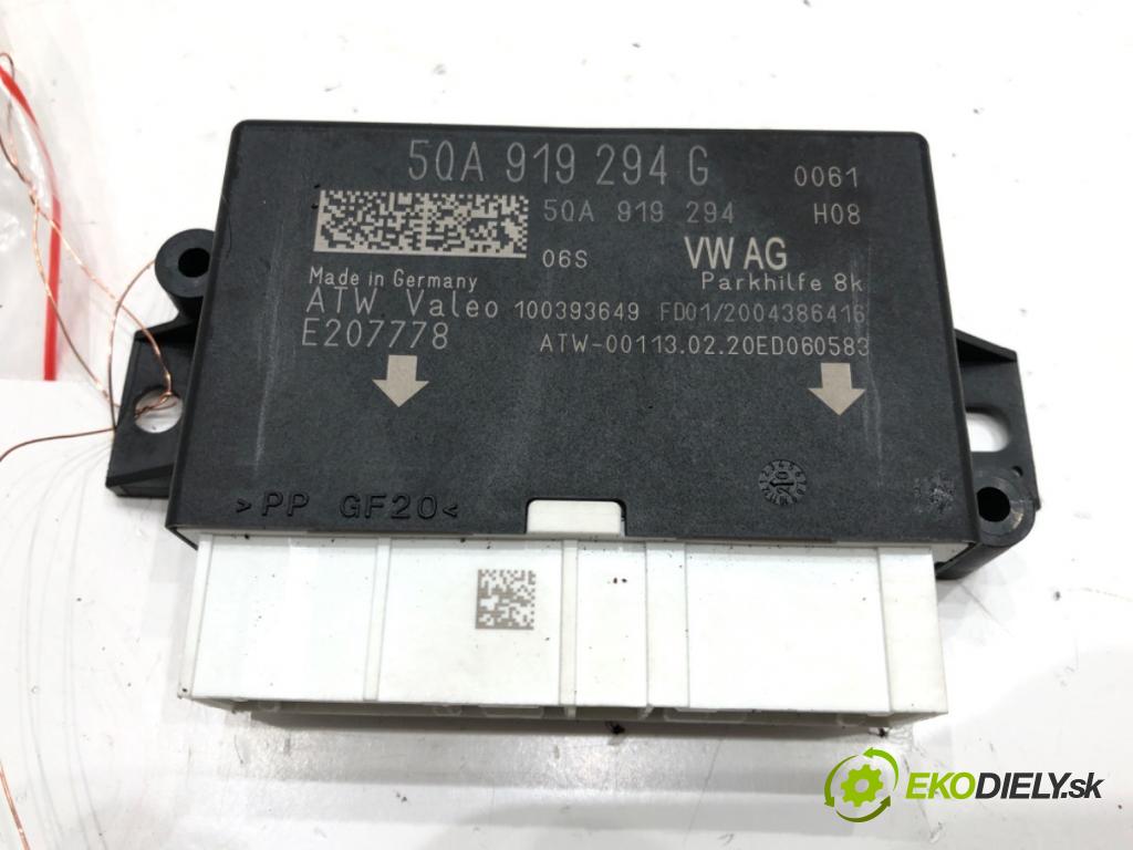 VW GOLF VII (5G1, BQ1, BE1, BE2) 2012 - 2022    1.6 TDI 85 kW [115 KM] olej napędowy 2016 - 2022  Modul PDC 5QA919294G (Ostatné)