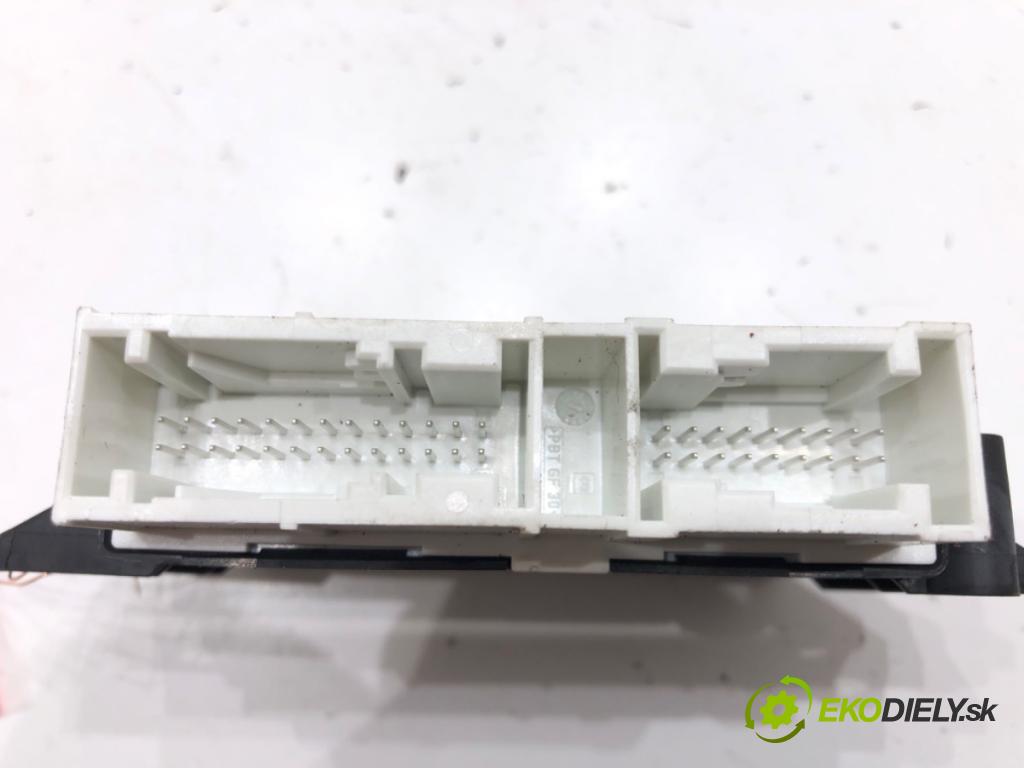 VW GOLF VII (5G1, BQ1, BE1, BE2) 2012 - 2022    1.6 TDI 85 kW [115 KM] olej napędowy 2016 - 2022  Modul PDC 5QA919294G (Ostatné)