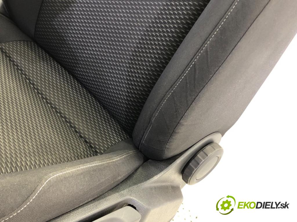 VW GOLF VII (5G1, BQ1, BE1, BE2) 2012 - 2022    1.6 TDI 85 kW [115 KM] olej napędowy 2016 - 2022  Sedadlo ľavy predný
