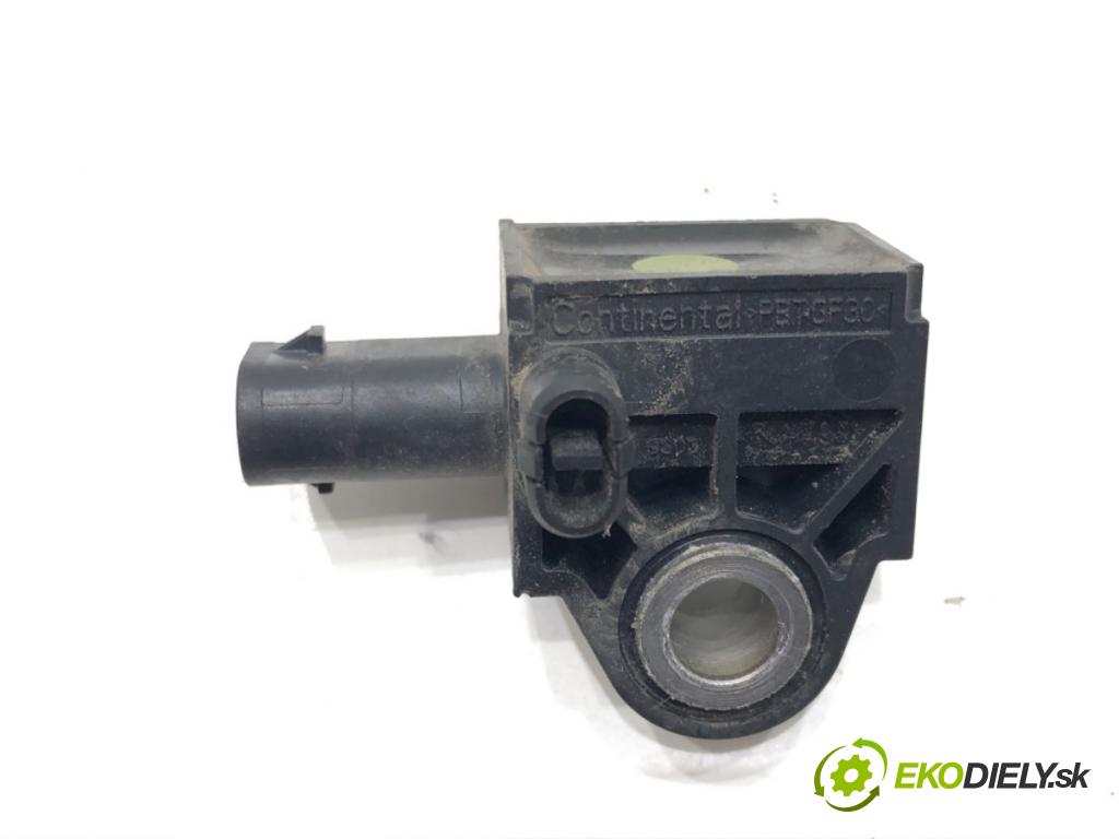 VW GOLF VII (5G1, BQ1, BE1, BE2) 2012 - 2022    1.6 TDI 85 kW [115 KM] olej napędowy 2016 - 2022  Snímač nárazu 5Q0959651B (Snímače nárazu)