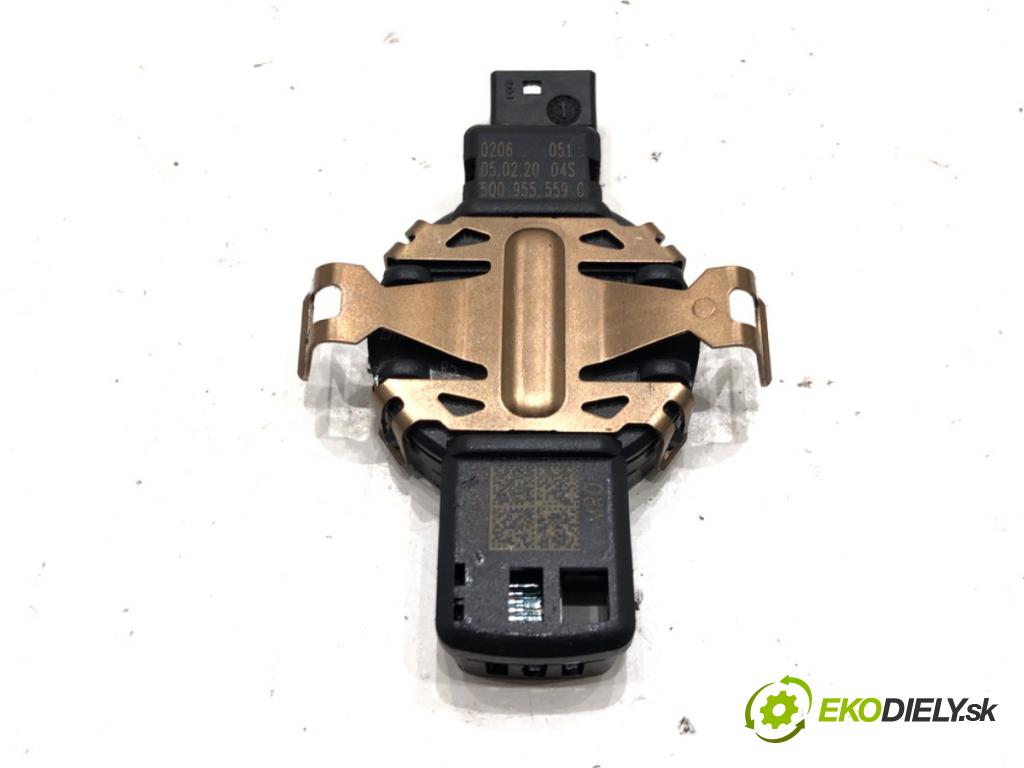 VW GOLF VII (5G1, BQ1, BE1, BE2) 2012 - 2022    1.6 TDI 85 kW [115 KM] olej napędowy 2016 - 2022  Snímač dažďa 5Q0955559C (Snímače dažďa)