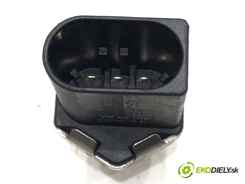 VW GOLF VII (5G1, BQ1, BE1, BE2) 2012 - 2022    1.6 TDI 85 kW [115 KM] olej napędowy 2016 - 2022  Snímač tlaku paliva 04L906054E (Snímače)
