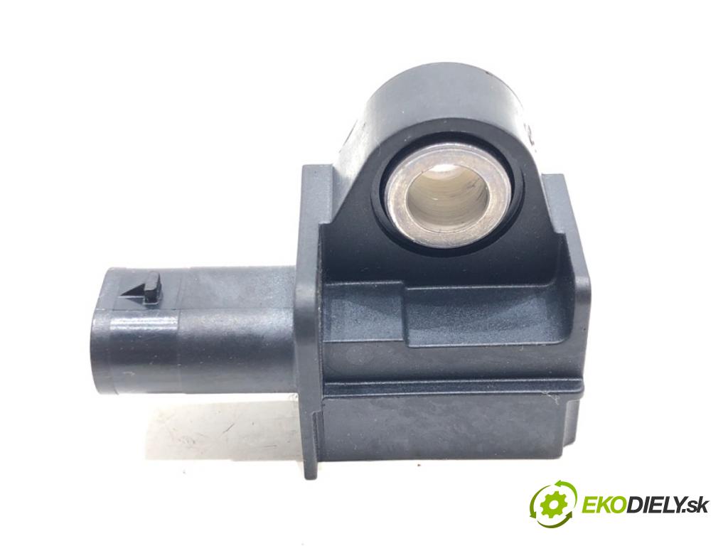 VW GOLF VII (5G1, BQ1, BE1, BE2) 2012 - 2022    1.6 TDI 85 kW [115 KM] olej napędowy 2016 - 2022  Snímač nárazu 5Q0959651B (Snímače nárazu)