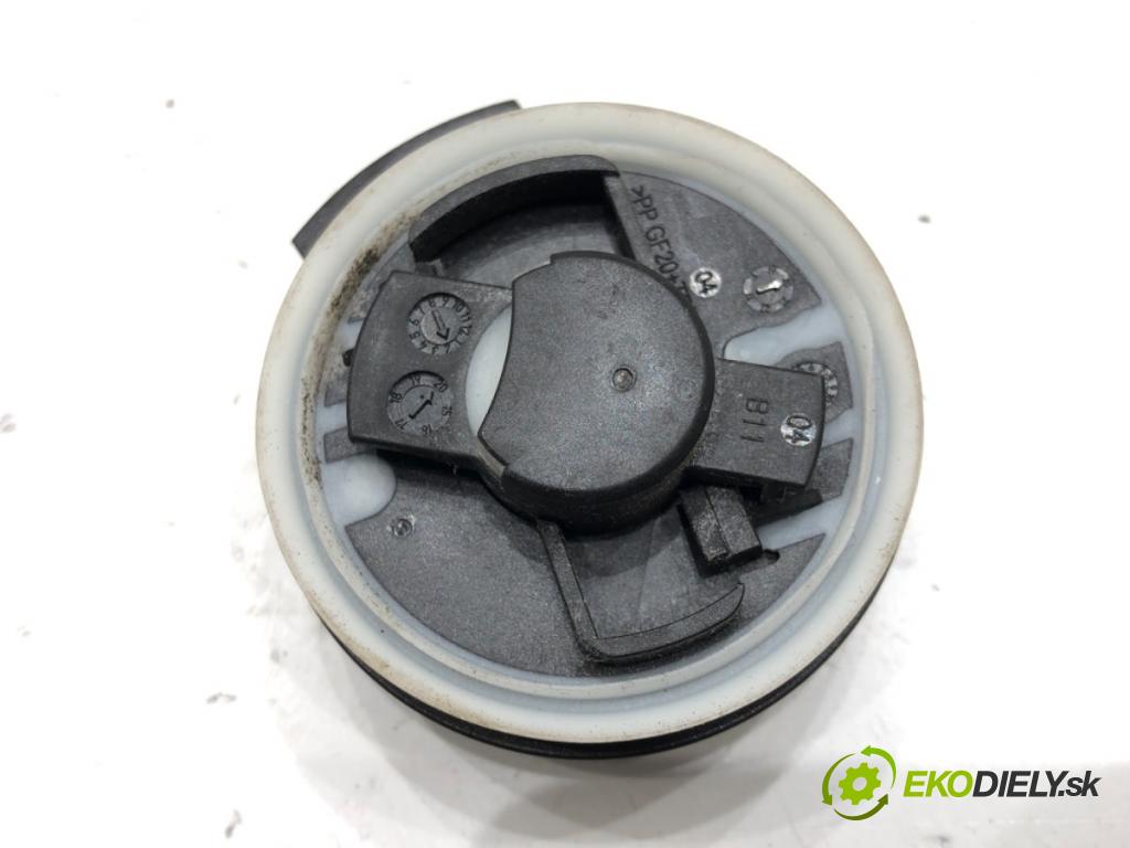 VW GOLF VII (5G1, BQ1, BE1, BE2) 2012 - 2022    1.6 TDI 85 kW [115 KM] olej napędowy 2016 - 2022  Snímač nárazu 5Q0959354 (Snímače nárazu)