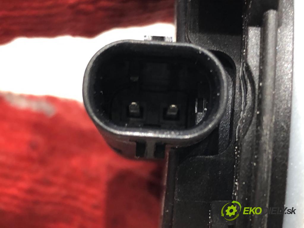 VW GOLF VII (5G1, BQ1, BE1, BE2) 2012 - 2022    1.6 TDI 85 kW [115 KM] olej napędowy 2016 - 2022  Snímač nárazu 5Q0959354 (Snímače nárazu)