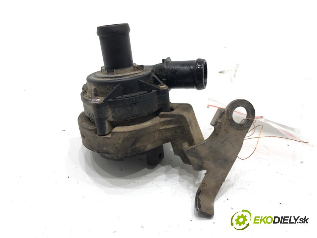 VW GOLF VII (5G1, BQ1, BE1, BE2) 2012 - 2022    1.6 TDI 85 kW [115 KM] olej napędowy 2016 - 2022  DALŠÍ: pumpa vody 5Q0965567J (Vodní pumpy)