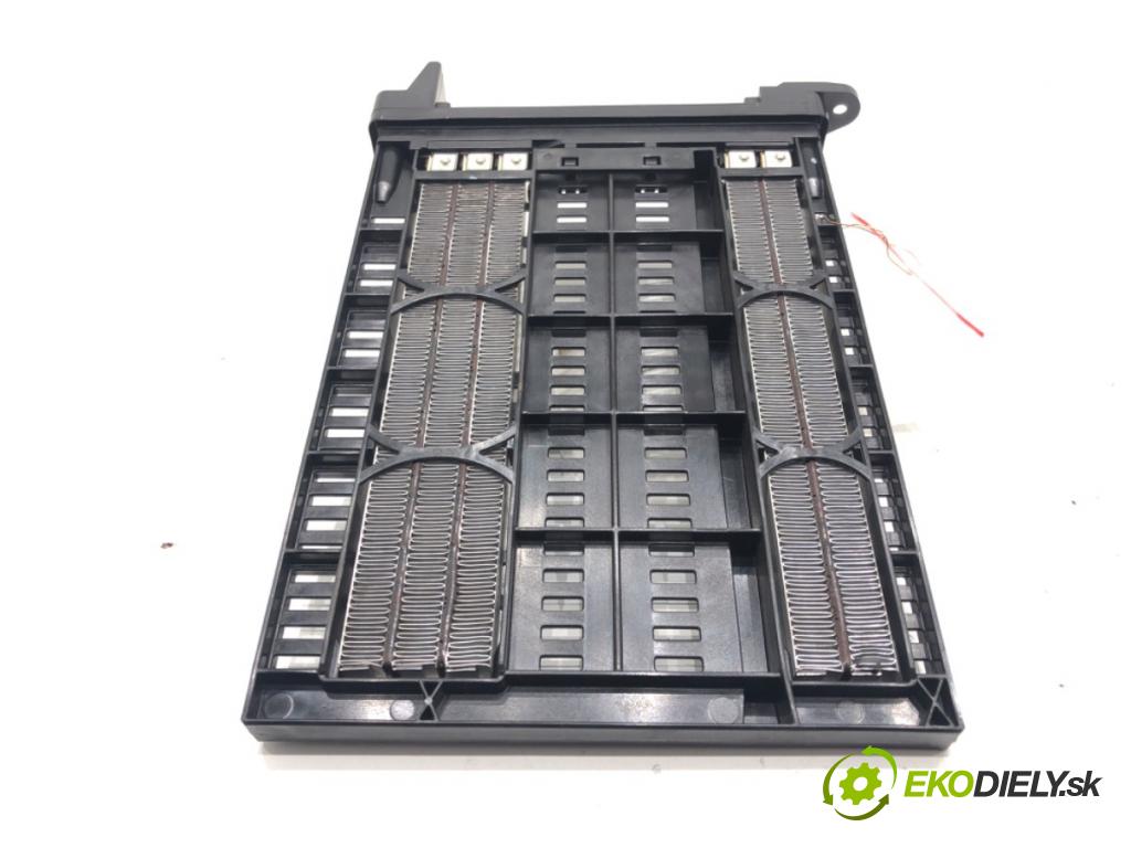 VW GOLF VII (5G1, BQ1, BE1, BE2) 2012 - 2022    1.6 TDI 85 kW [115 KM] olej napędowy 2016 - 2022  topné těleso radiátor topení elektrická 5WA963235 (Radiátory topení)