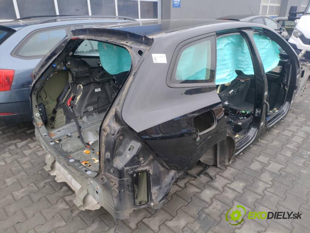 VOLVO XC60 II (246) 2017 - 2022    D4 AWD 140 kW [190 KM] olej napędowy 2017 - 2022  KAROSERIA ČTVRŤÁK blatník zadní část levý pravý POŠTY: prahy střecha 