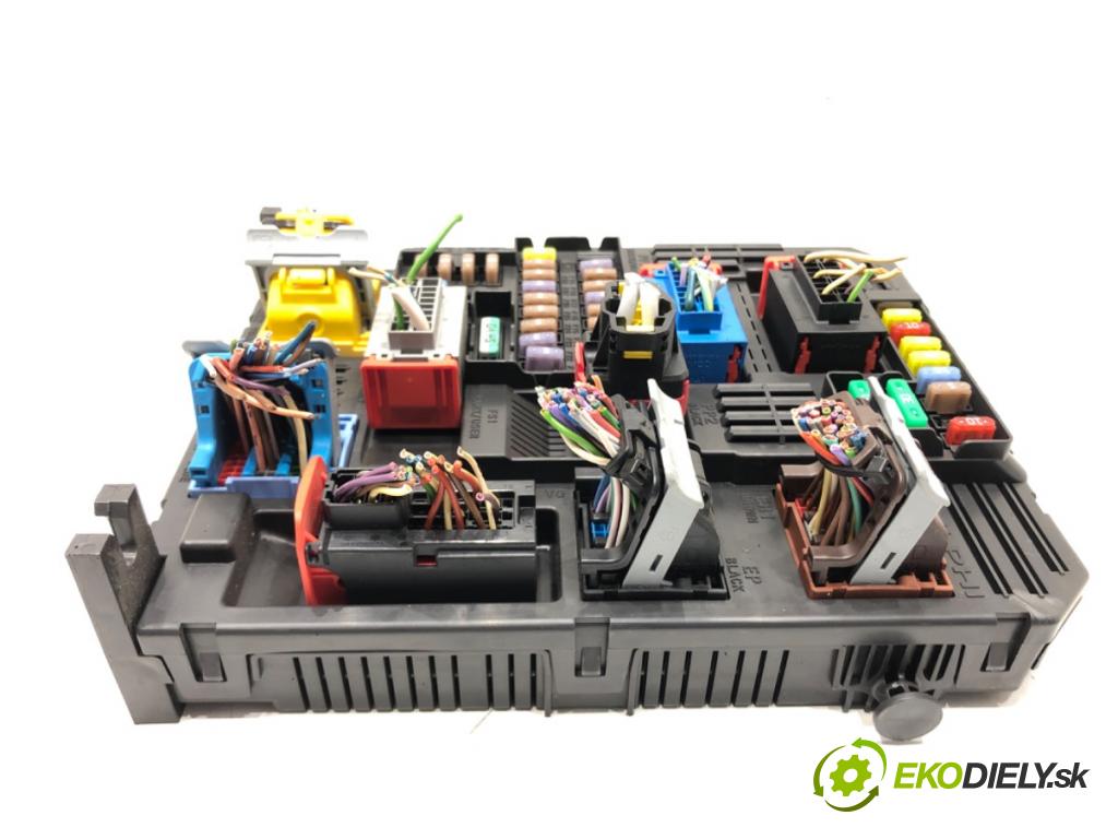 CITROEN C4 CACTUS 2014 - 2022    1.2 THP 110 81 kW [110 KM] benzyna 2014 - 2022  modul BSI 9819851280 (Pojistkové skříňky)