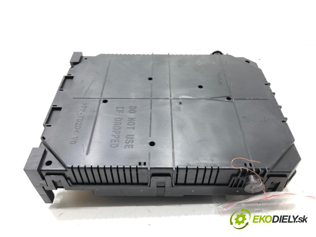 CITROEN C4 CACTUS 2014 - 2022    1.2 THP 110 81 kW [110 KM] benzyna 2014 - 2022  modul BSI 9819851280 (Pojistkové skříňky)