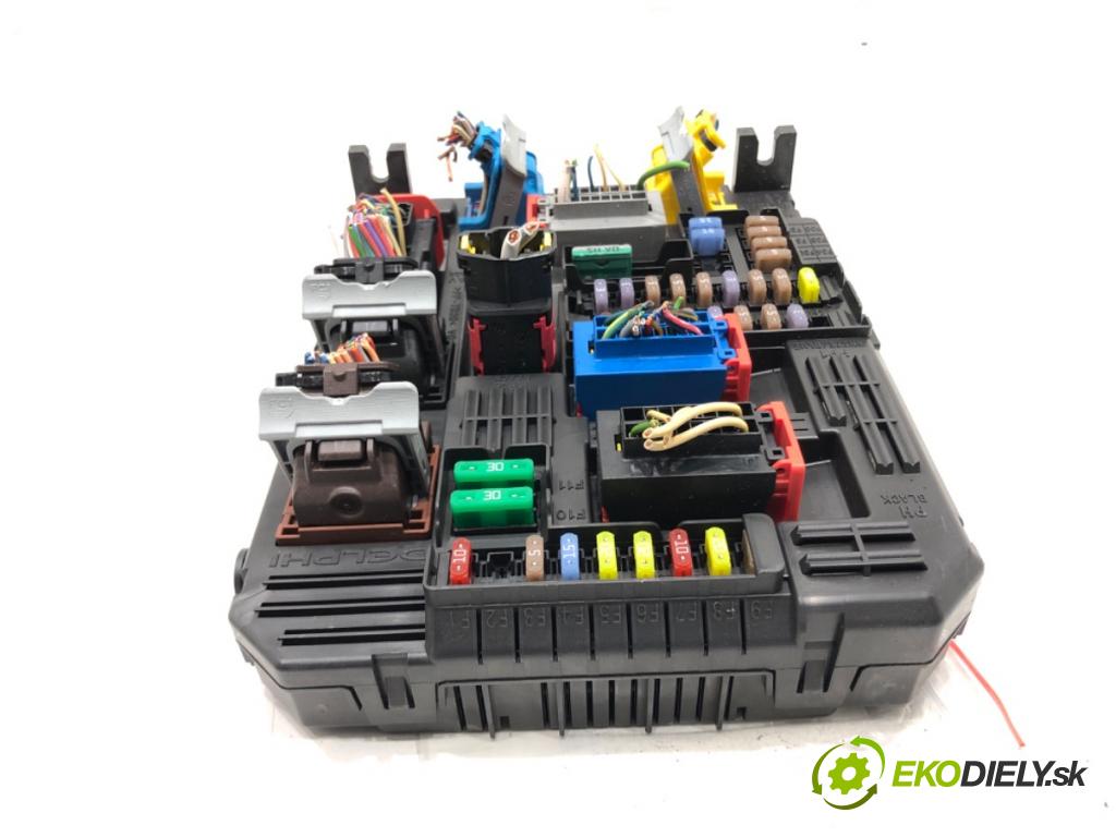 CITROEN C4 CACTUS 2014 - 2022    1.2 THP 110 81 kW [110 KM] benzyna 2014 - 2022  modul BSI 9819851280 (Pojistkové skříňky)