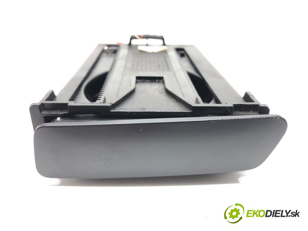 RENAULT LAGUNA III Grandtour (KT0/1) 2007 - 2015    2.0 dCi GT (KT11, KT1E, KT1N) 131 kW [178 KM] olej napędowy 2008 - 2015  Držiak na nápoje  (Úchyty, držiaky na nápoje)