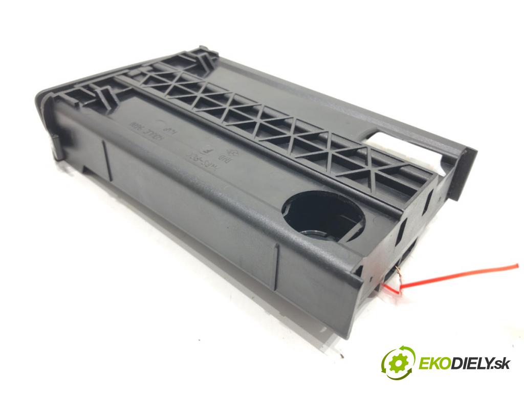 RENAULT LAGUNA III Grandtour (KT0/1) 2007 - 2015    2.0 dCi GT (KT11, KT1E, KT1N) 131 kW [178 KM] olej napędowy 2008 - 2015  Držiak na nápoje  (Úchyty, držiaky na nápoje)