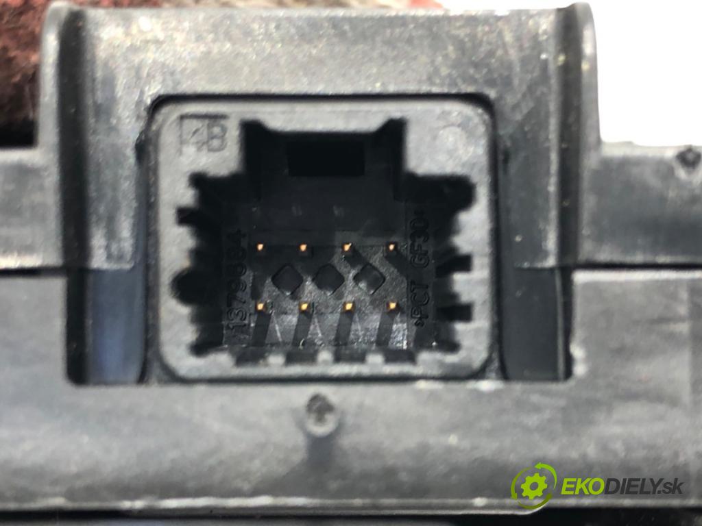 RENAULT LAGUNA III Grandtour (KT0/1) 2007 - 2015    2.0 dCi GT (KT11, KT1E, KT1N) 131 kW [178 KM] olej napędowy 2008 - 2015  spinačka A2C53217096 (Spínacie skrinky a kľúče)