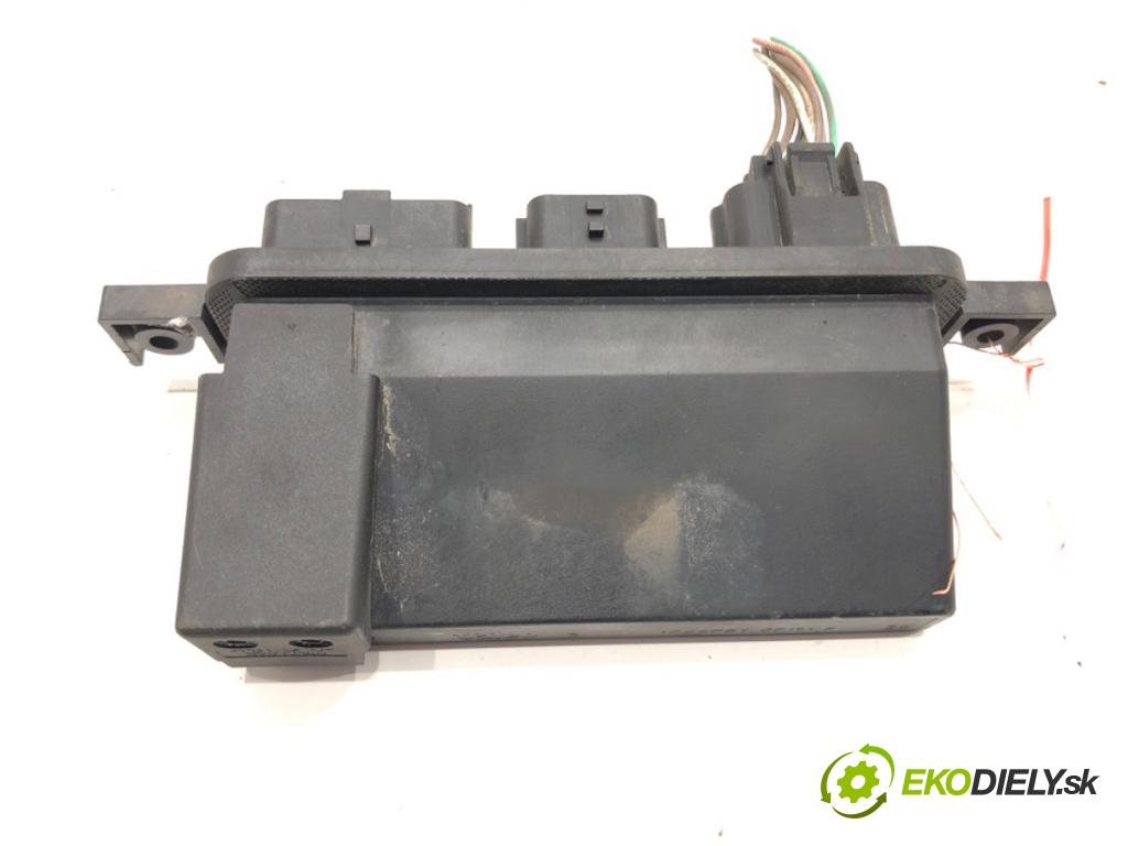 RENAULT LAGUNA III Grandtour (KT0/1) 2007 - 2015    2.0 dCi GT (KT11, KT1E, KT1N) 131 kW [178 KM] olej napędowy 2008 - 2015  Modul svetiel 285800001R (Ostatné)