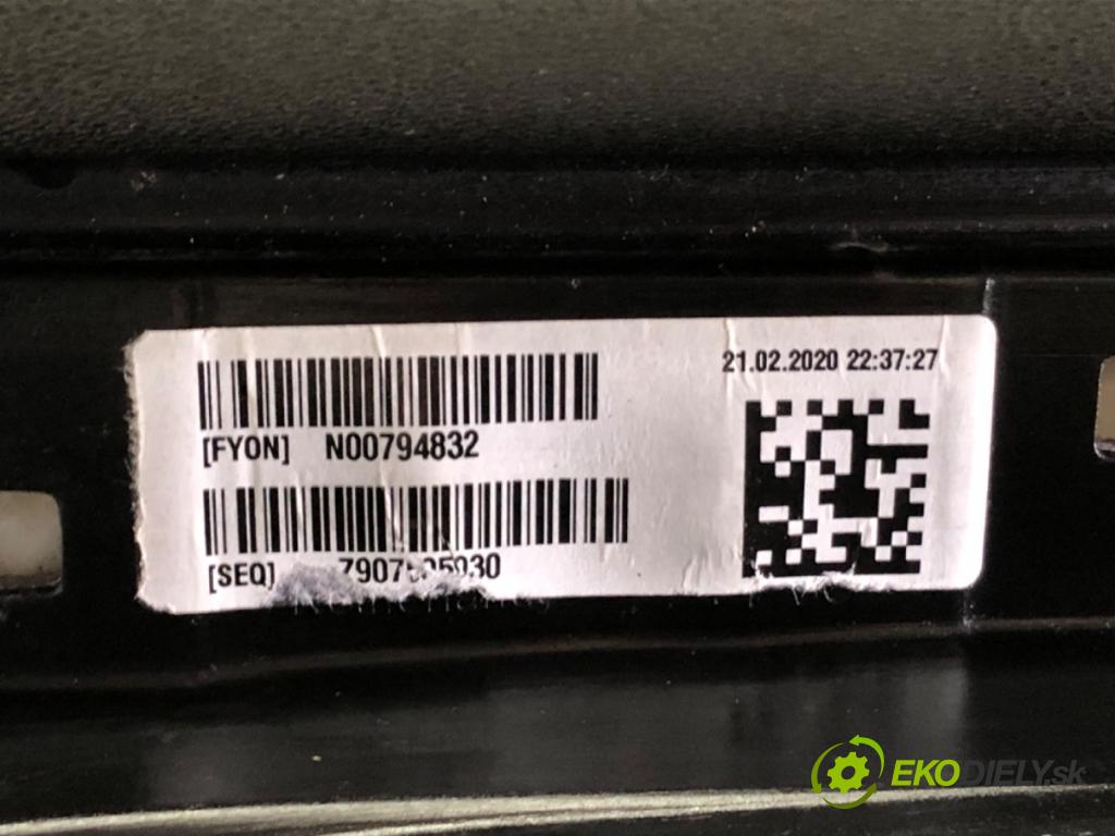 MINI MINI COUNTRYMAN (F60) 2016 - 2022    Cooper 100 kW [136 KM] benzyna 2016 - 2022  Palubná doska  (Palubné dosky)