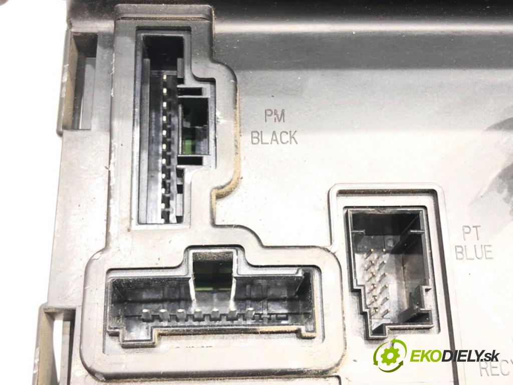 FIAT PANDA (169_) 2003 - 2022    1.1 (169.AXA1A) 40 kW [54 KM] benzyna 2003 - 2022  modul BSI 51740049 (Pojistkové skříňky)