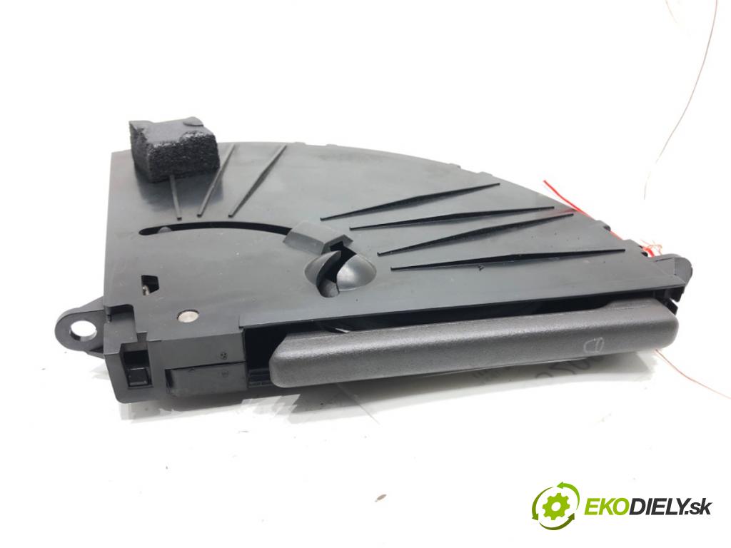 SAAB 9-5 (YS3E) 1997 - 2009    2.0 t 110 kW [150 KM] benzyna 1997 - 2009  Držiak na nápoje 5618018 (Úchyty, držiaky na nápoje)