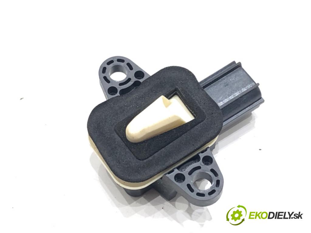 FORD MONDEO V sedan (CD) 2012 - 2022    2.0 Hybrid 103 kW [140 KM] Hybryda silnik benzynowy / elektryczny 2014 - 2022  Snímač nárazu DS7T-14C676-AA (Snímače nárazu)