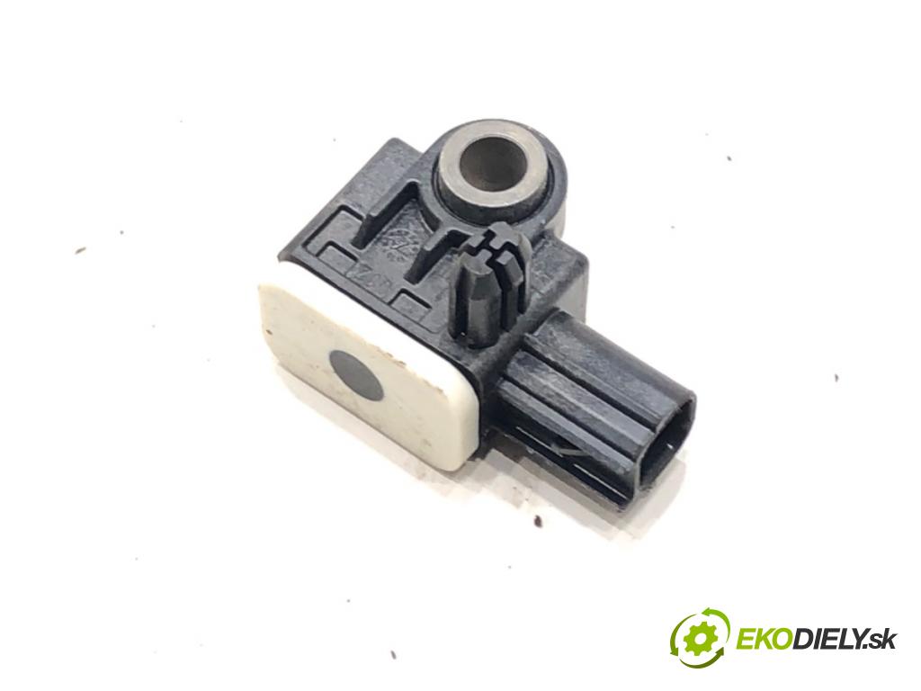 FORD MONDEO V sedan (CD) 2012 - 2022    2.0 Hybrid 103 kW [140 KM] Hybryda silnik benzynowy / elektryczny 2014 - 2022  Snímač nárazu CM5T-14B006-AA (Snímače nárazu)