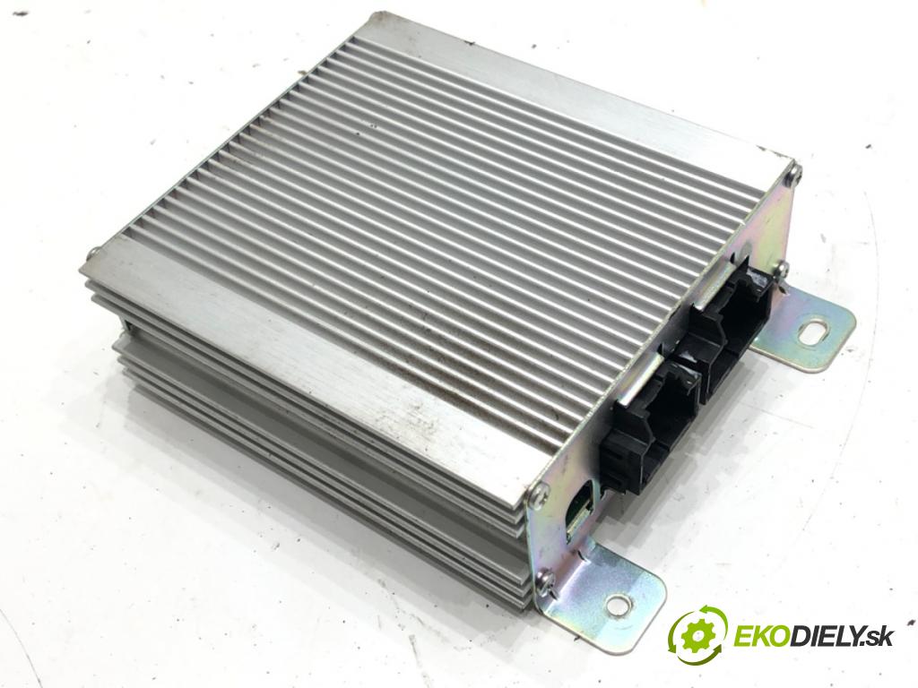 FORD MONDEO V sedan (CD) 2012 - 2022    2.0 Hybrid 103 kW [140 KM] Hybryda silnik benzynowy / elektryczny 2014 - 2022  Zosilňovač DS7T-14F509-CG (Zosilňovače)