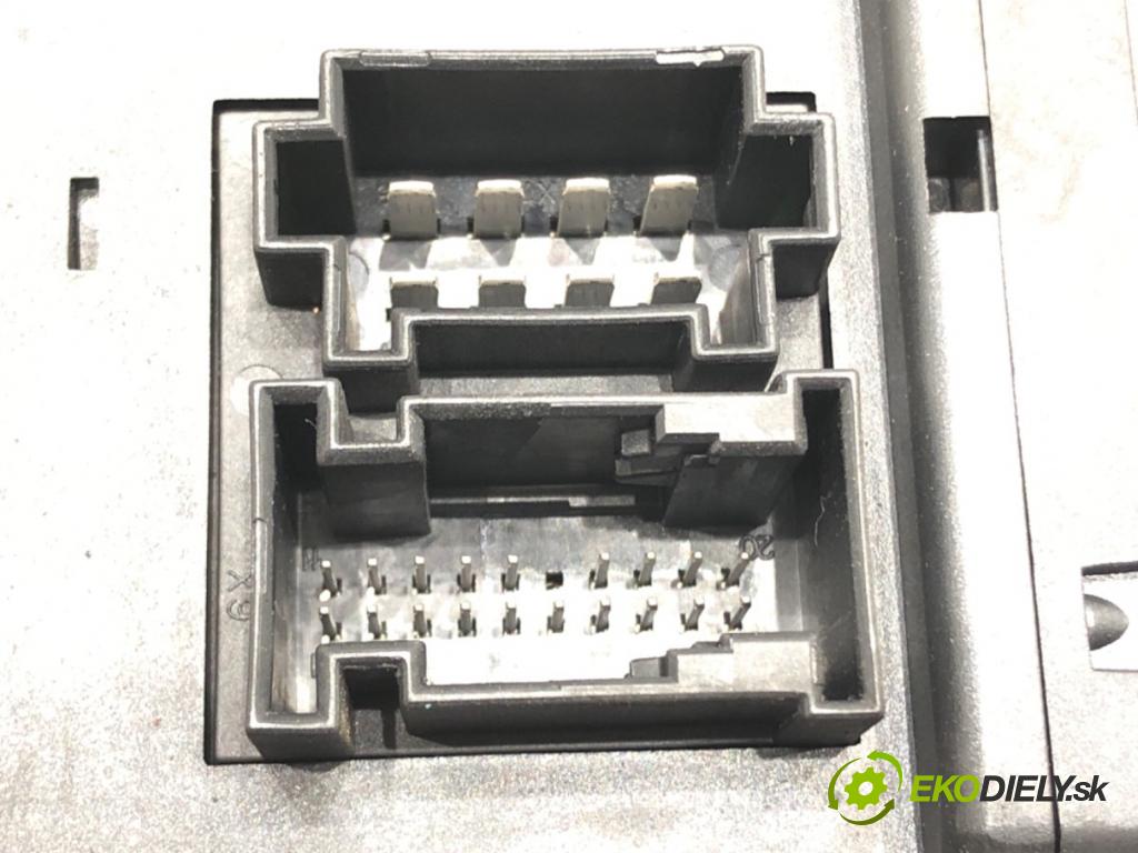 MERCEDES-BENZ VITO Autobus (W639) 2003 - 2022    111 CDI (639.701, 639.703, 639.705) 80 kW [109 KM] olej napędowy 2003 - 2022  modul BSI 6395450201 (Pojistkové skříňky)