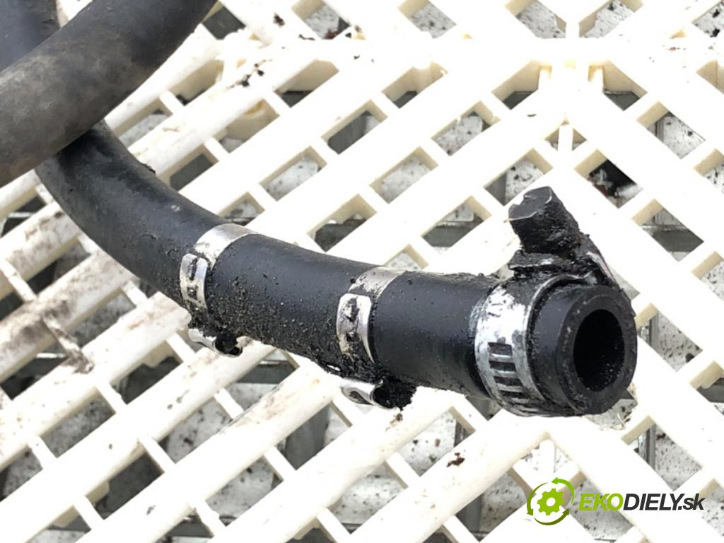 AUDI A4 B5 (8D2) 1994 - 2001    1.8 92 kW [125 KM] benzyna 1994 - 2000  hadica servočerpadlo  (Rúrky, hadice servočerpadla)