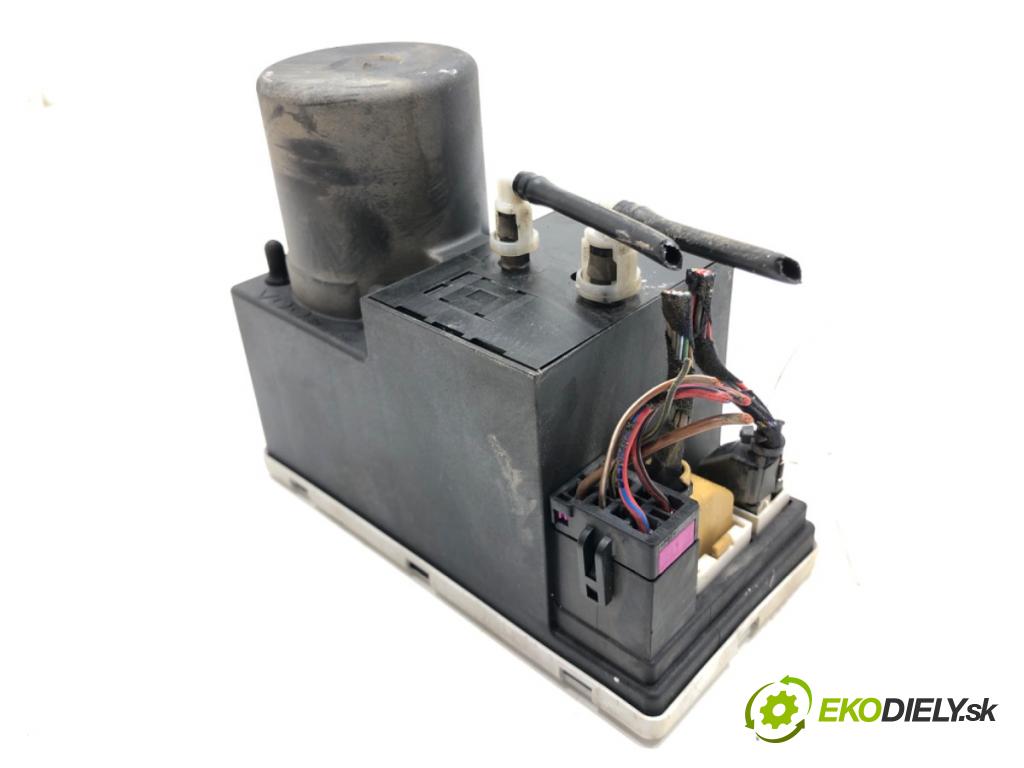 AUDI A4 B5 (8D2) 1994 - 2001    1.8 92 kW [125 KM] benzyna 1994 - 2000  pumpa centrálneho zámku 8L0862257E (Riadiace jednotky centrálneho zámku)